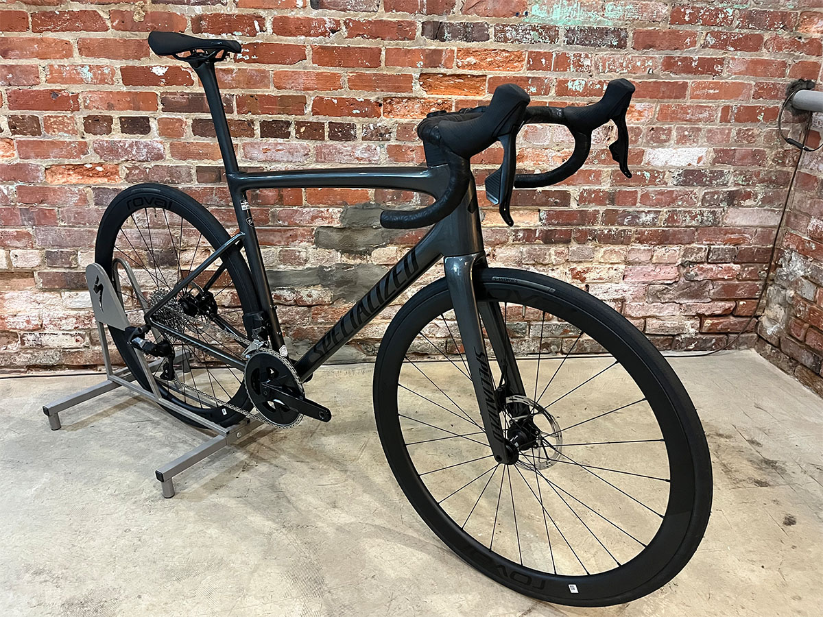 Ride more bicycles closeout 0015 tarmac sl8 expert frontal profile